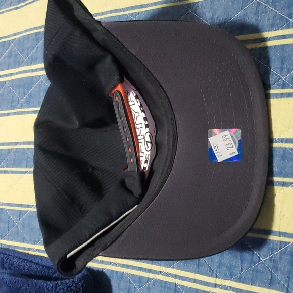 UVA Zephyr Snapback Flat brim Hat - Picture 2 of 6